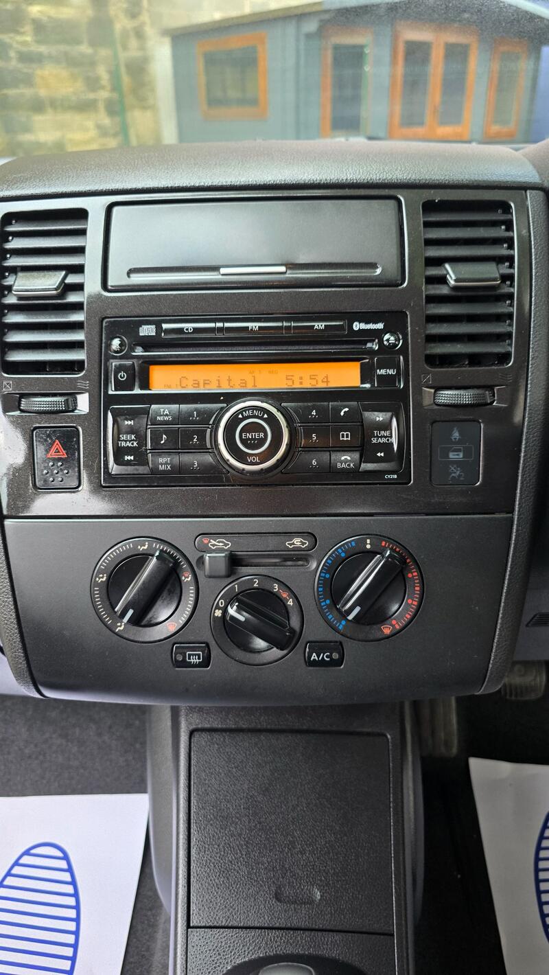 NISSAN TIIDA