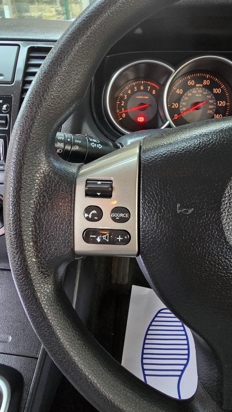 NISSAN TIIDA