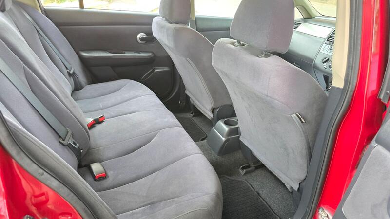 NISSAN TIIDA