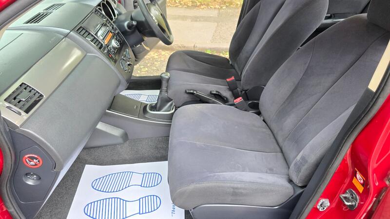 NISSAN TIIDA