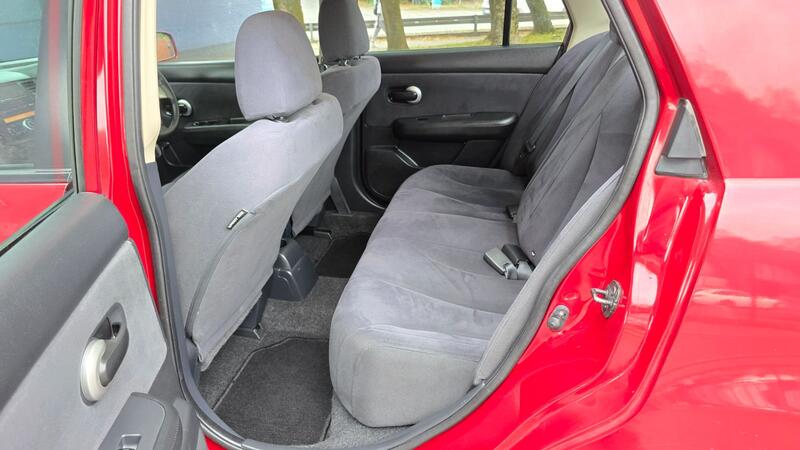 NISSAN TIIDA
